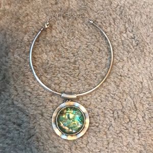 Silver and opalescent stone collar necklace